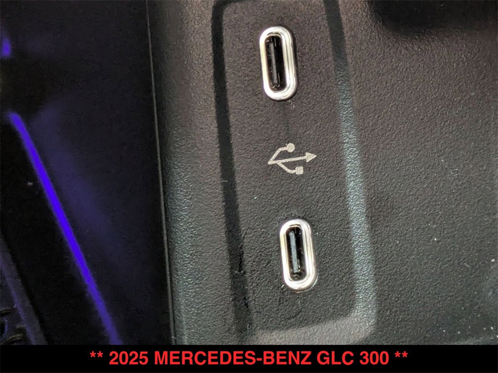 Used 2025 Mercedes-Benz GLC 300 GLC 300 image 27
