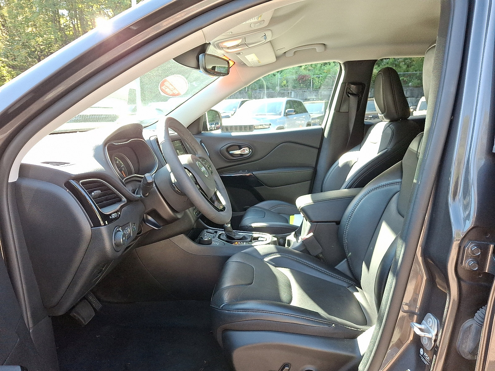 Certified 2023 Jeep Cherokee Altitude Lux image 14