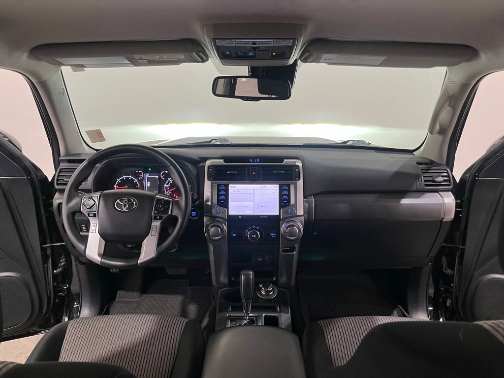 Used 2022 Toyota 4Runner SR5 AWD/4WD image 19