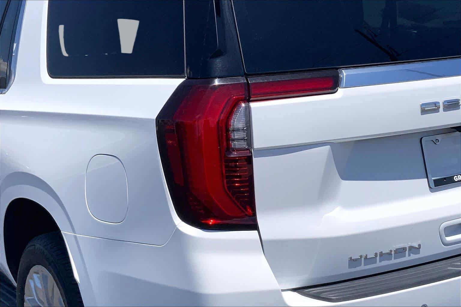Used 2025 GMC Yukon XL Denali AWD/4WD image 29