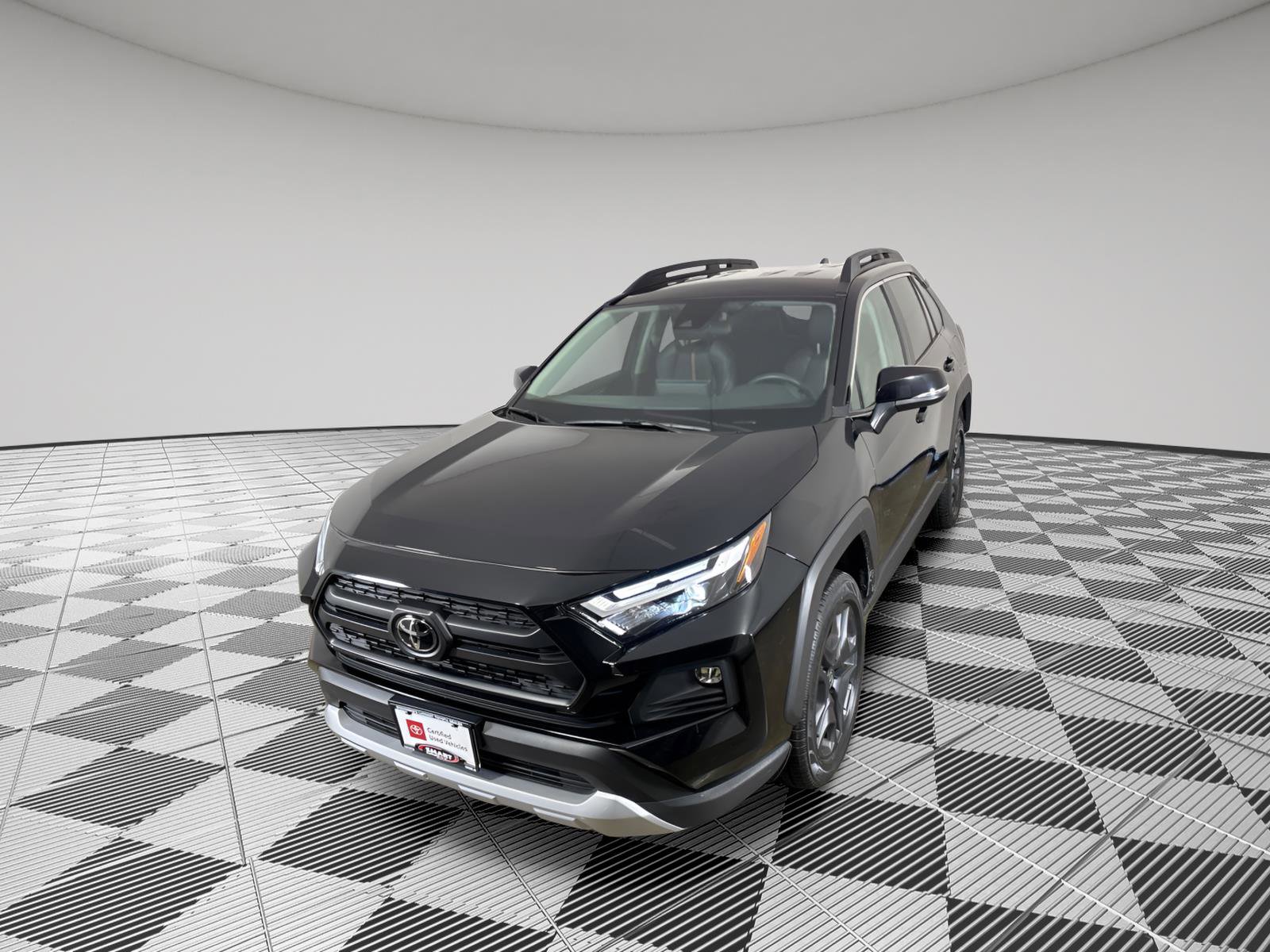 Used 2024 Toyota RAV4 Adventure image 10