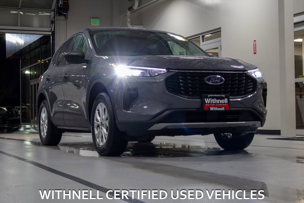 Used 2025 Ford Escape Active w/ Tech Pack #1 image 2