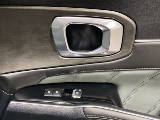 Used 2024 Kia Sorento SX Prestige w/ Sage Leather Package image 31