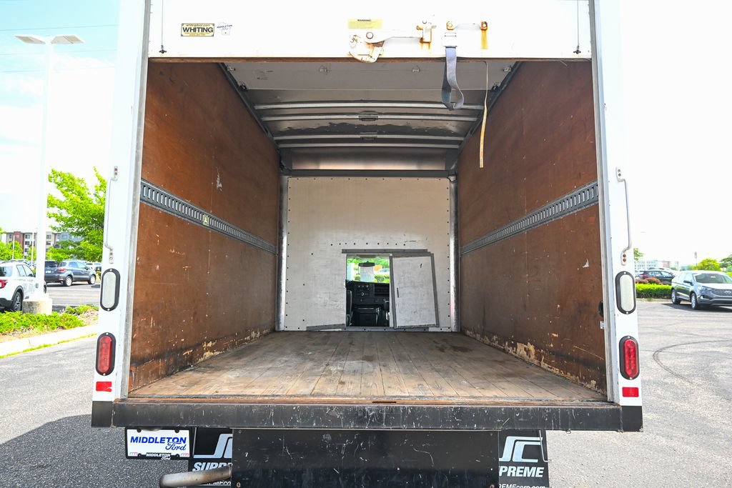 Used 2016 GMC Savana 3500 RWD image 13
