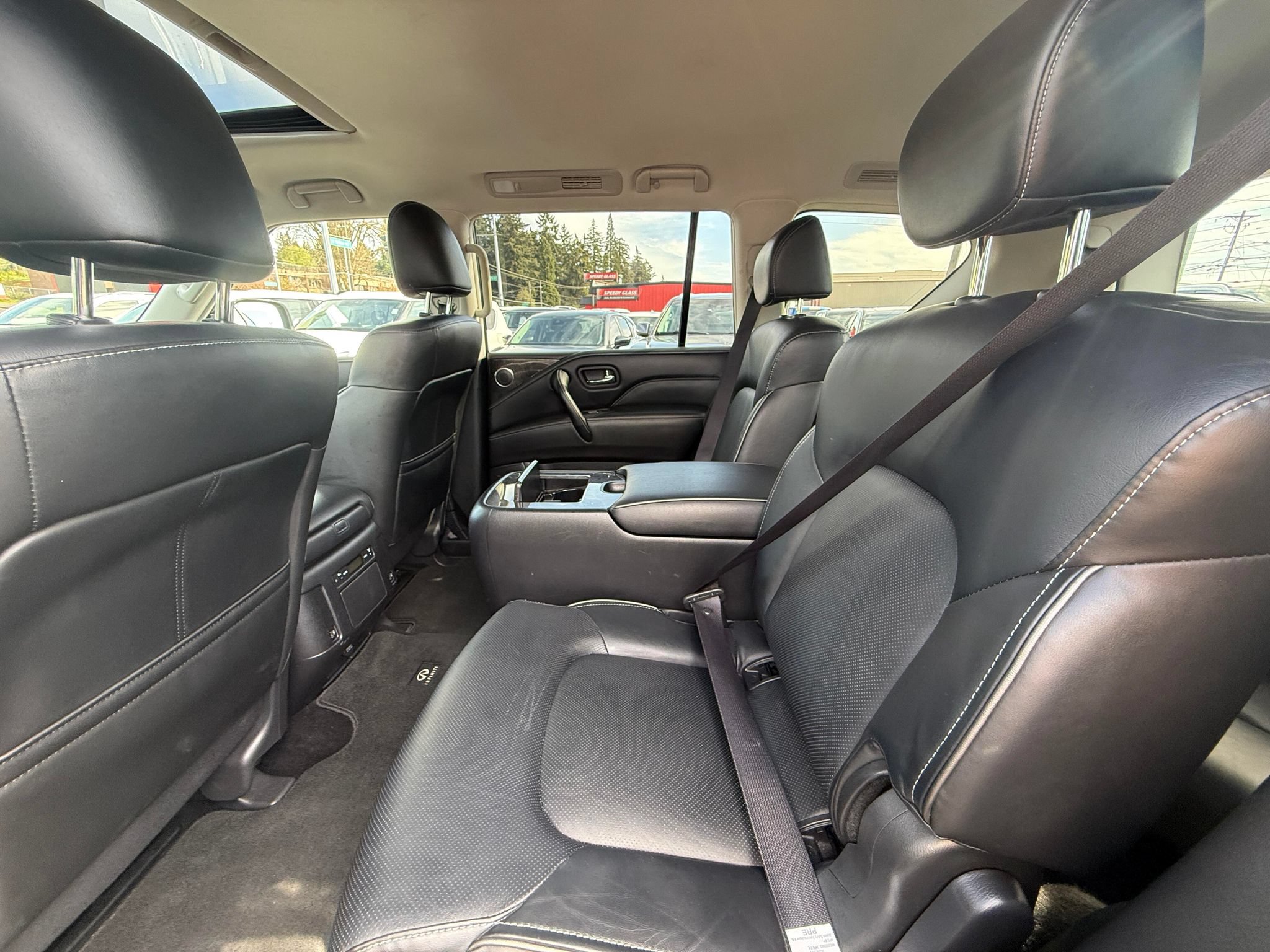 Used 2024 INFINITI QX80 Luxe AWD/4WD image 6