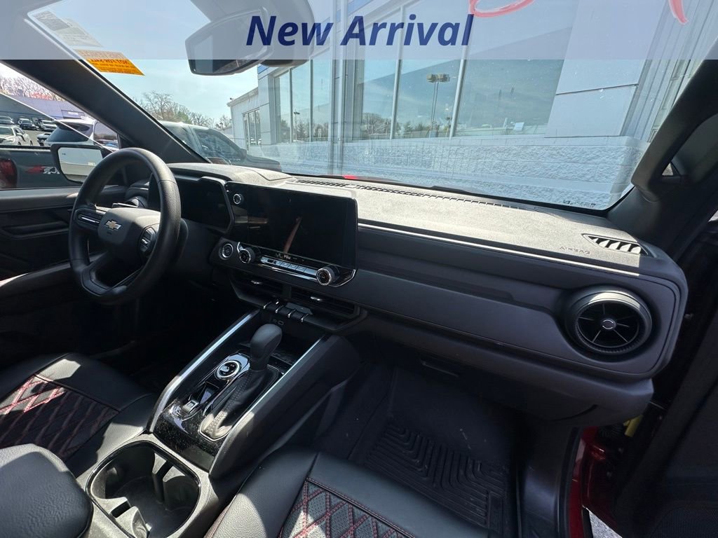 Used 2025 Chevrolet Colorado W/T w/ Advanced Trailering Package image 7