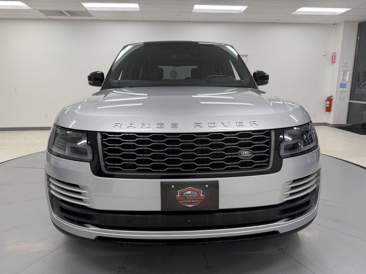 Used 2020 Land Rover Range Rover Autobiography image 2