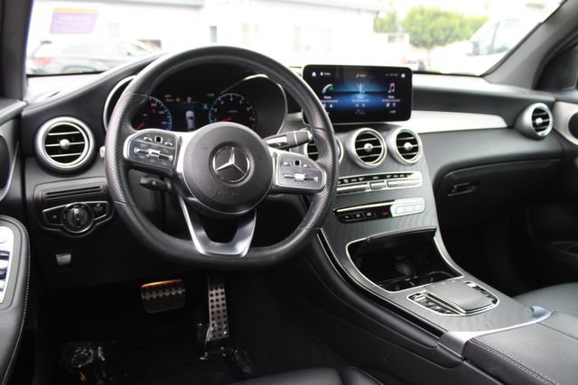 Used 2022 Mercedes-Benz GLC 300 4MATIC Coupe image 15