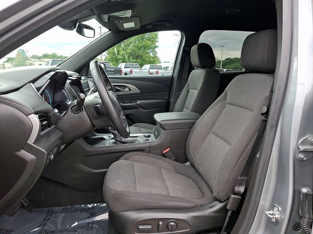 Used 2023 Chevrolet Traverse LT AWD/4WD image 15