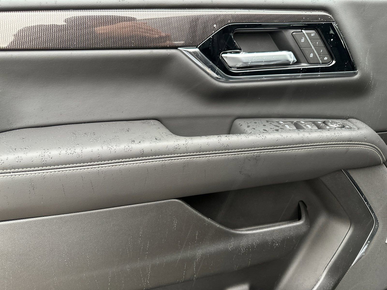 New 2026 GMC Yukon XL Elevation w/ Elevation Premium Package AWD/4WD image 11