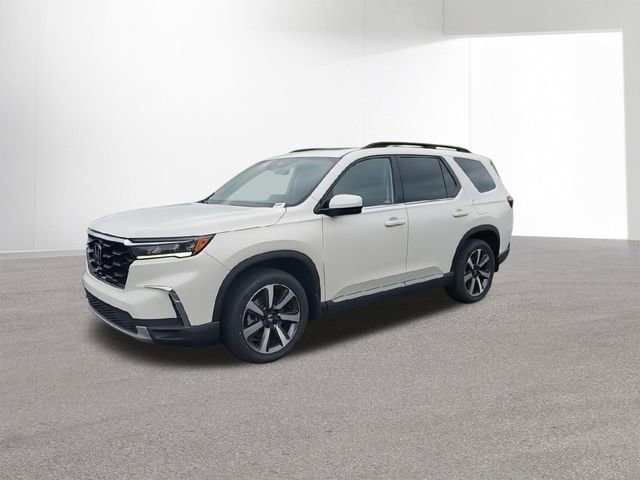 Used 2023 Honda Pilot Touring image 4