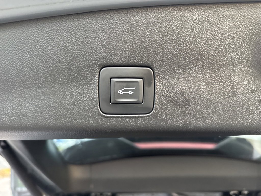 Used 2023 Chevrolet TrailBlazer RS w/ Sun and Liftgate Package image 20