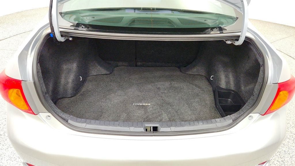 Used 2010 Toyota Corolla S FWD image 21