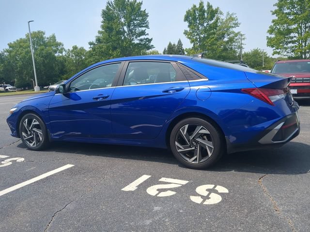 Used 2024 Hyundai Elantra Limited FWD image 6