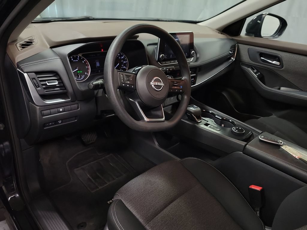 Used 2023 Nissan Rogue SV AWD/4WD image 16
