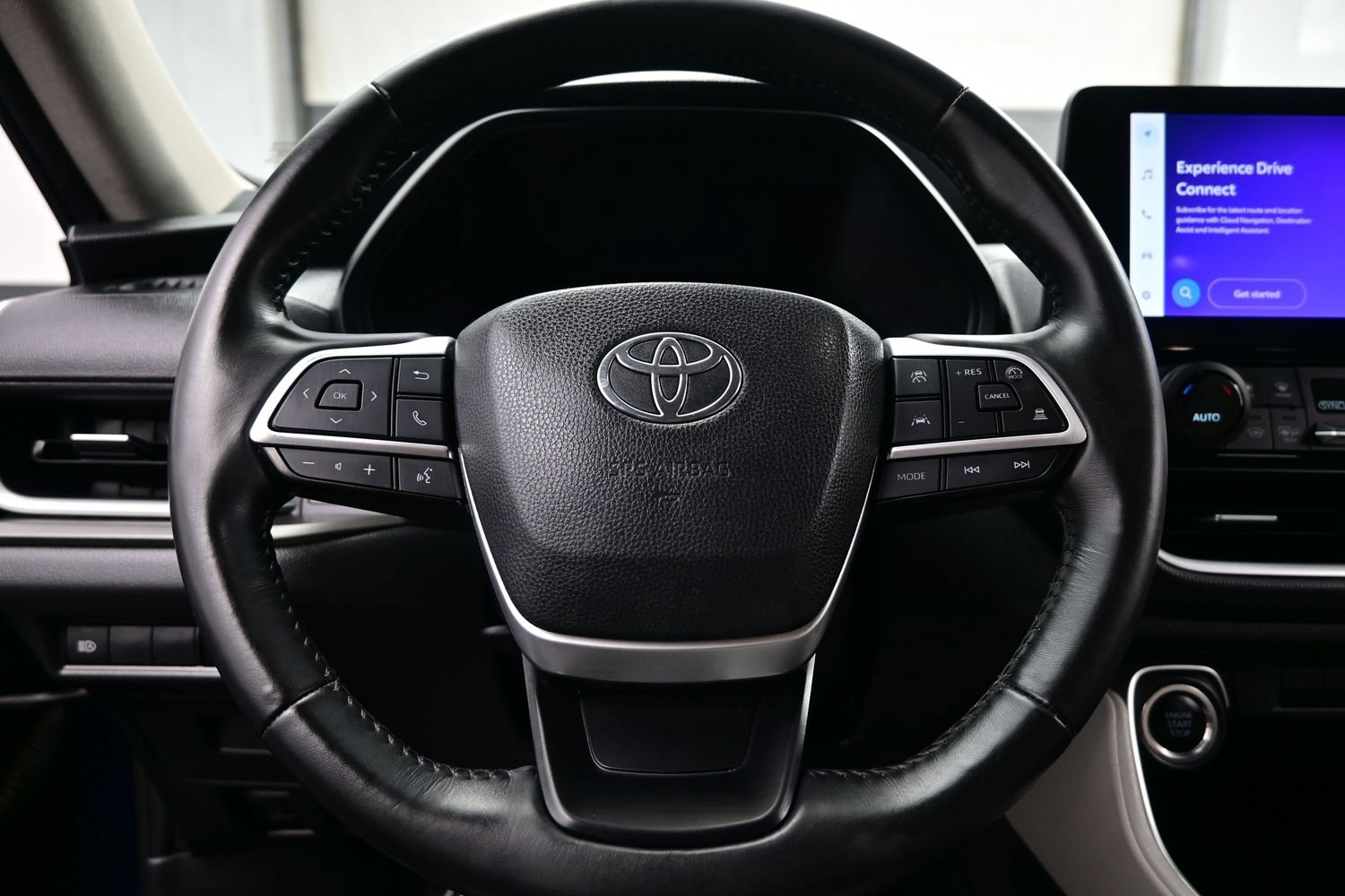 Used 2024 Toyota Grand Highlander AWD image 24