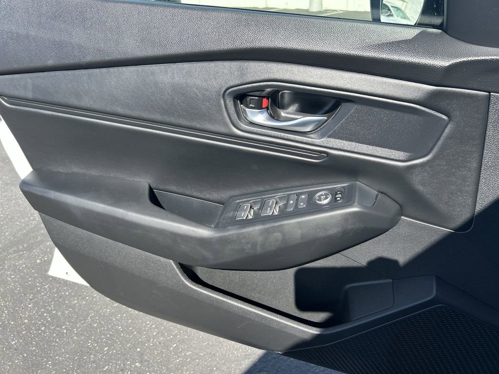 Certified 2025 Honda Accord SE image 13