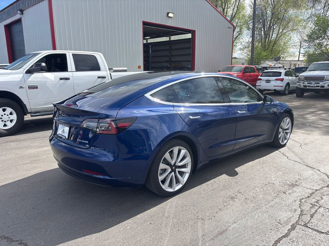 Used 2018 Tesla Model 3 Performance image 8
