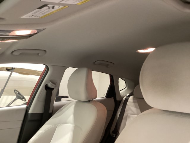 Used 2025 Hyundai Kona SEL FWD image 27