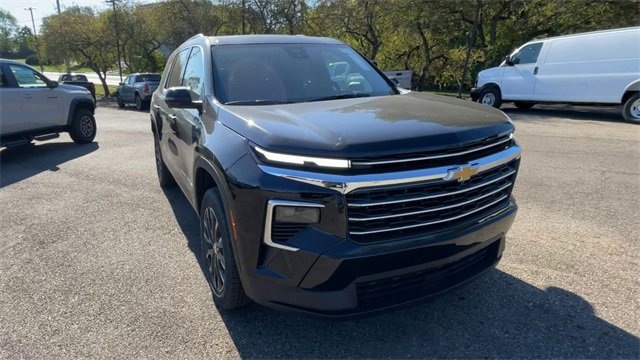 New 2026 Chevrolet Traverse LT w/ Sun and Wheel Package image 4