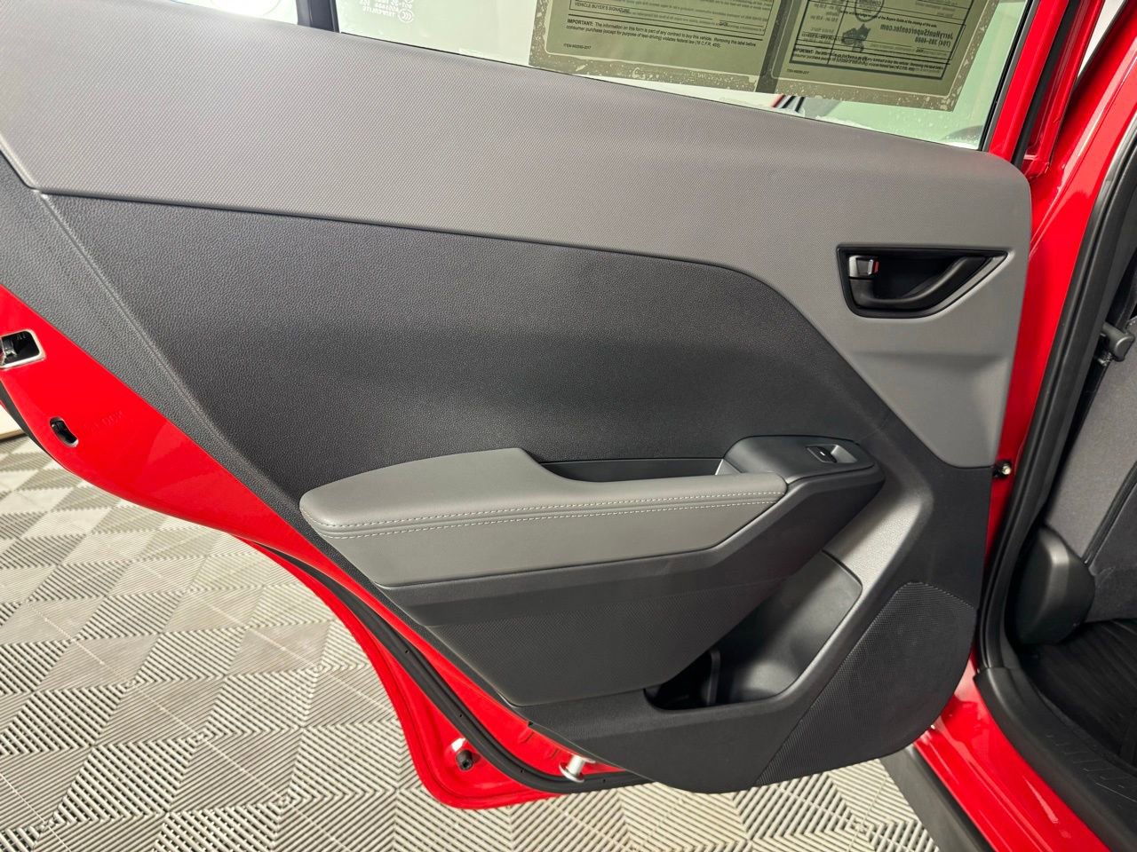 Used 2025 Subaru Crosstrek 2.0i Premium image 32