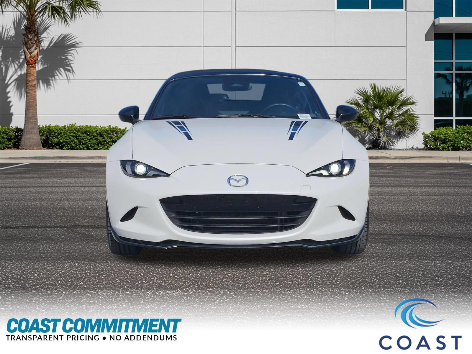 Certified 2024 MAZDA MX-5 Miata Club RWD image 3