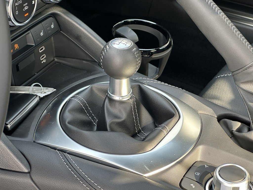 New 2026 MAZDA MX-5 Miata RF Grand Touring RWD image 10