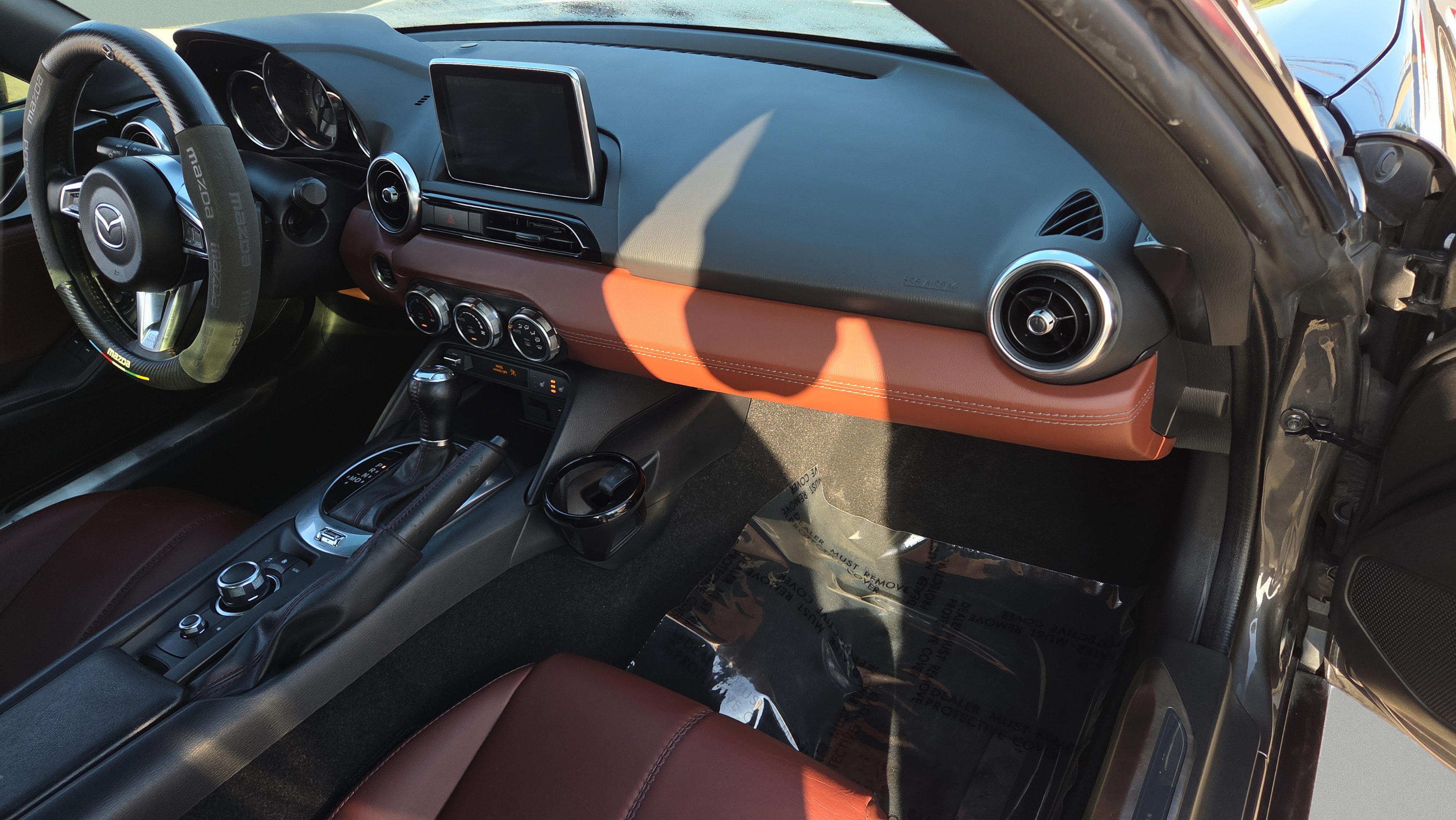 Used 2017 MAZDA MX-5 Miata RF Grand Touring RWD image 13