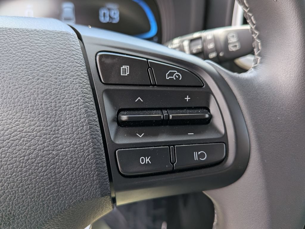 Used 2025 Hyundai Venue SEL FWD image 20