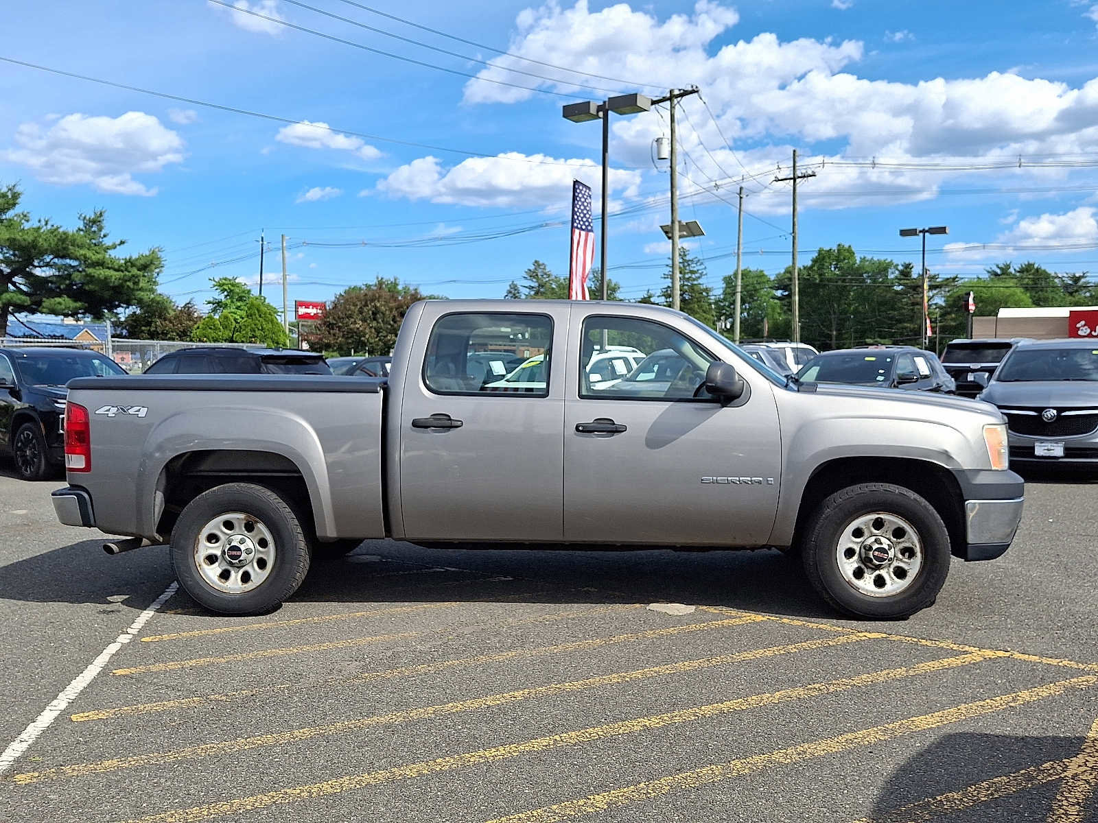 Used 2007 GMC Sierra 1500 W/T AWD/4WD image 8