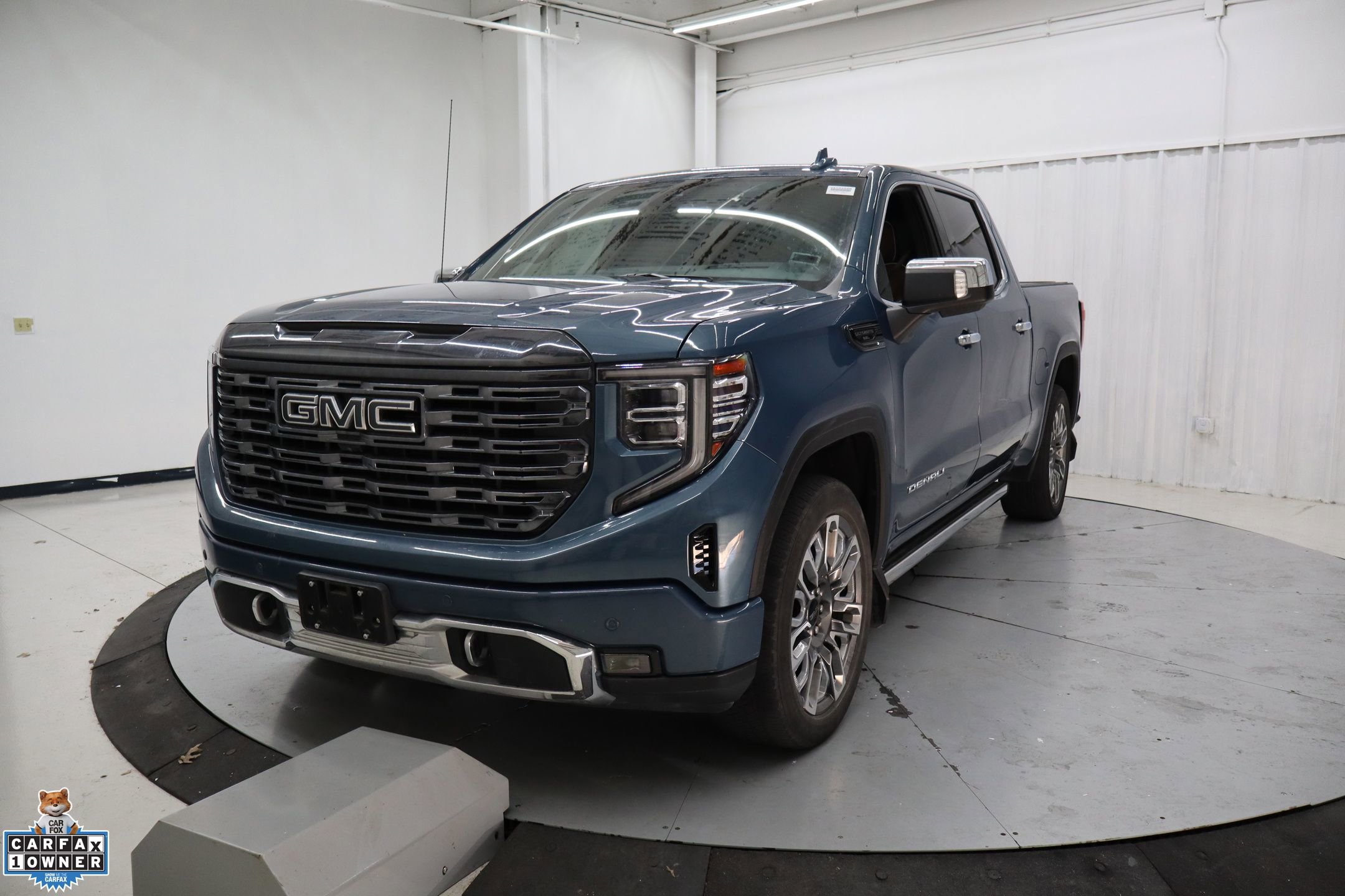 Used 2024 GMC Sierra 1500 Denali Ultimate image 8