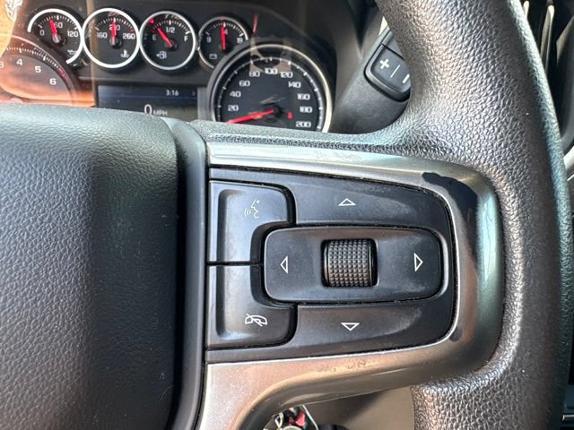 Used 2020 Chevrolet Silverado 1500 LT AWD/4WD image 19