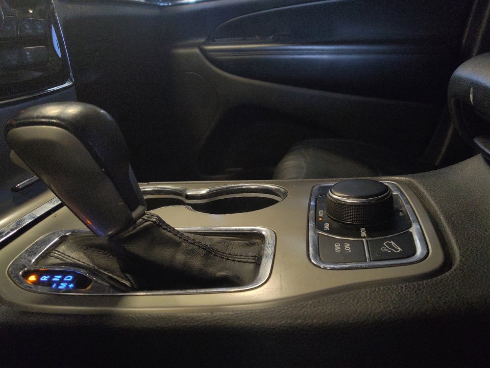 Used 2020 Jeep Grand Cherokee Limited AWD/4WD image 26