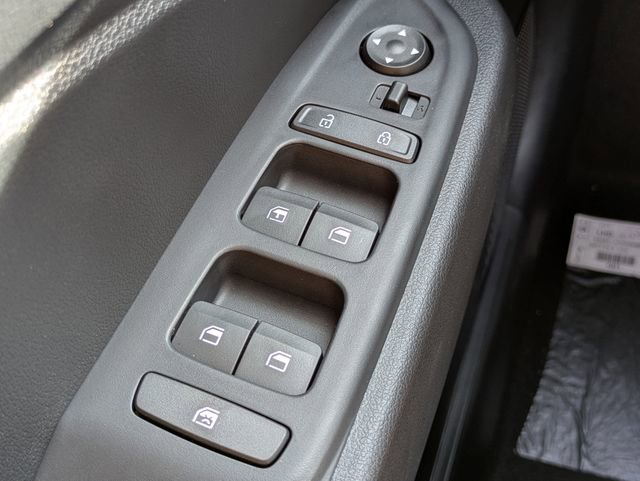 New 2026 Hyundai Venue SE FWD image 25