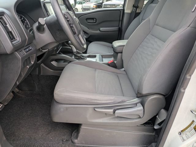 Used 2025 Nissan Frontier S RWD image 15
