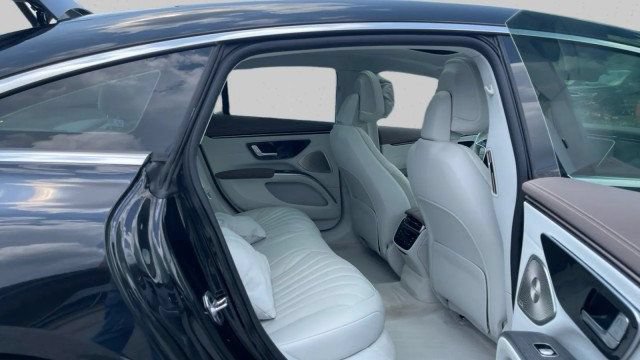 Used 2023 Mercedes-Benz EQS 450+ Sedan image 19