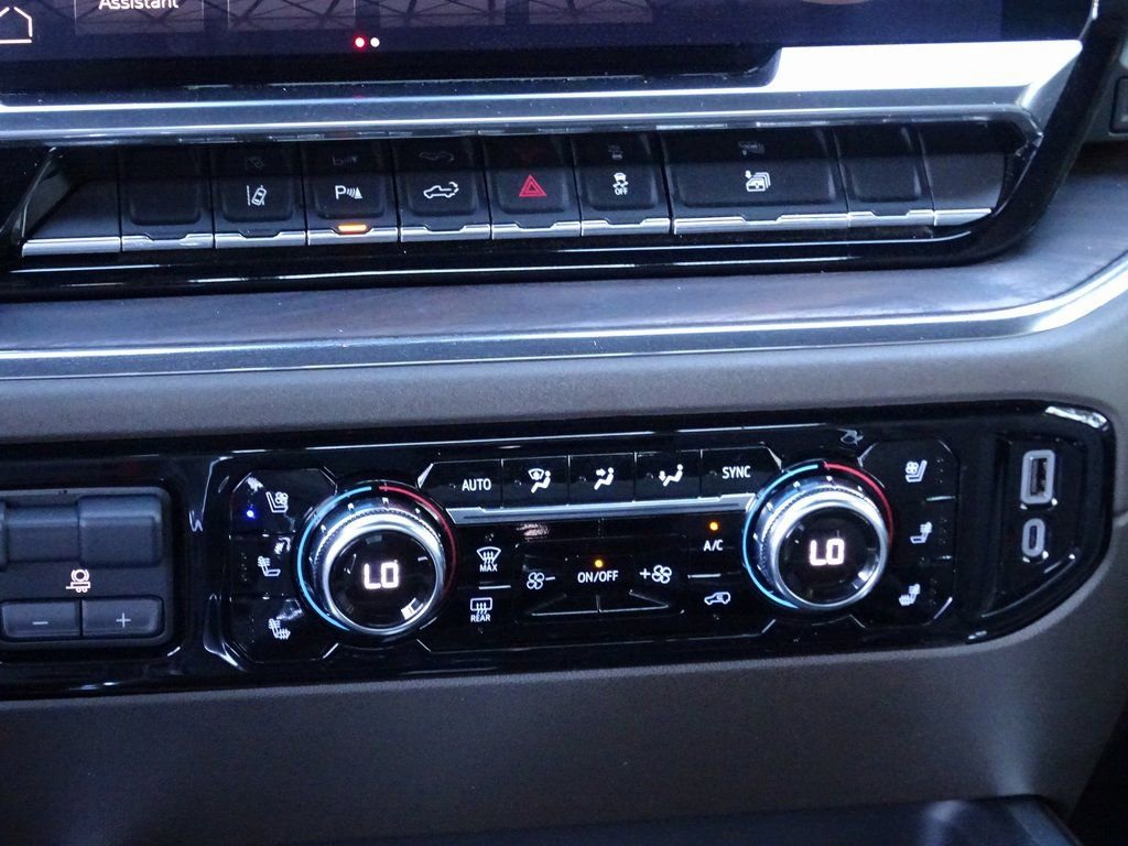 Used 2024 GMC Sierra 2500 SLT w/ SLT Convenience Package image 23