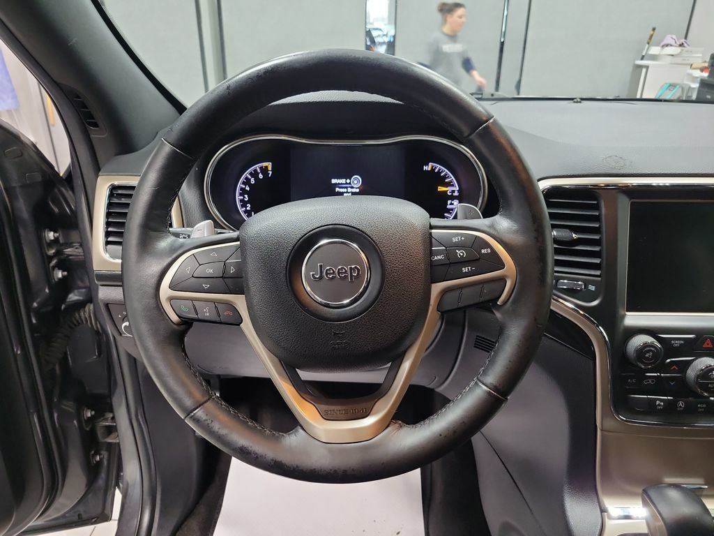 Used 2016 Jeep Grand Cherokee Laredo 75th Anniversary image 37