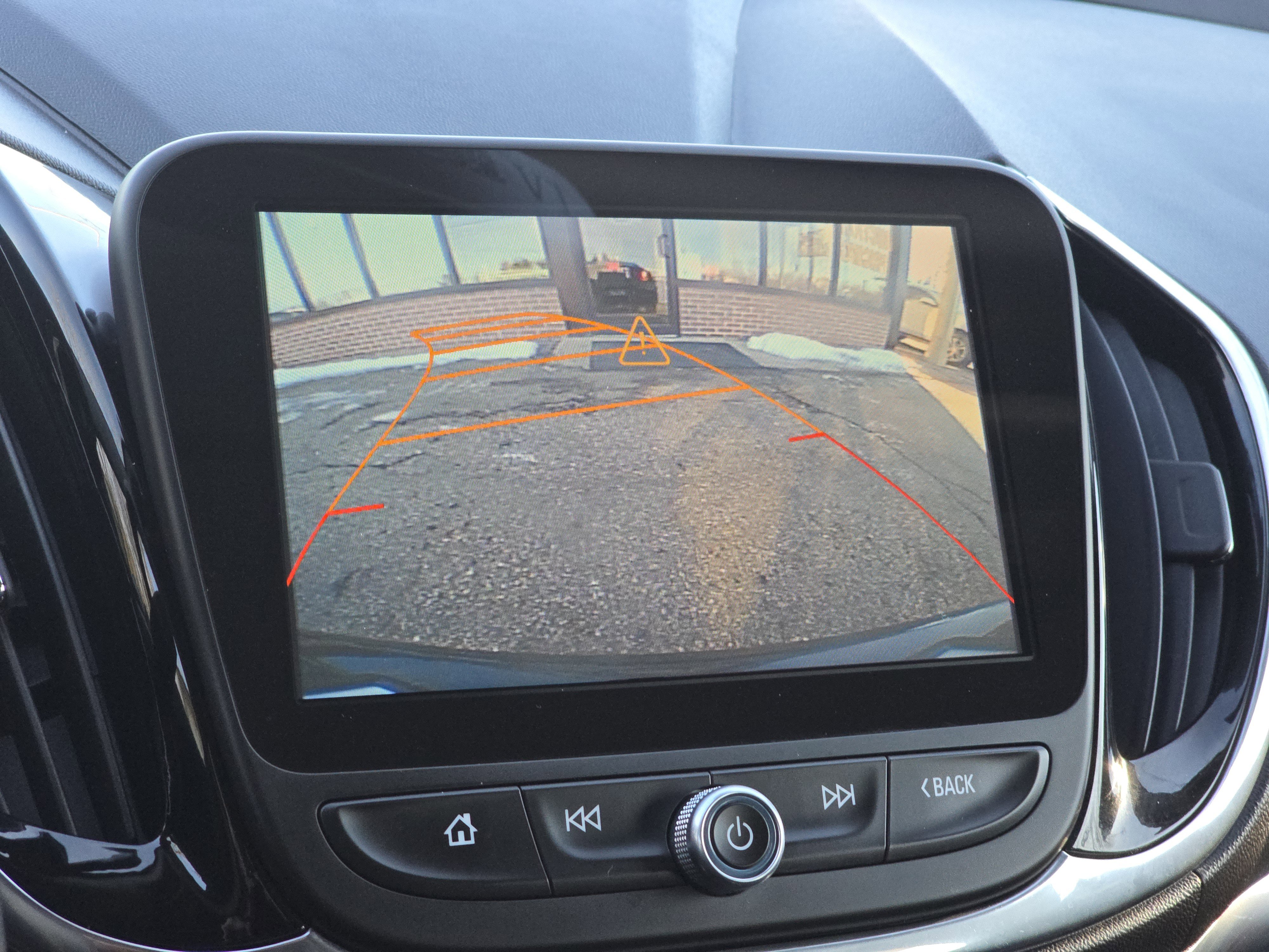 Used 2017 Chevrolet Volt Premier w/ Driver Confidence II Package image 23