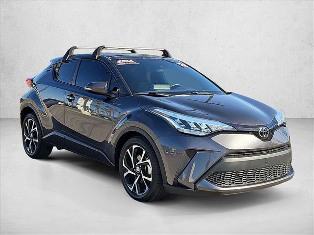 Used 2022 Toyota C-HR XLE FWD image 3