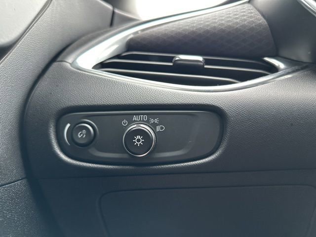 Used 2021 Chevrolet Malibu LT image 39