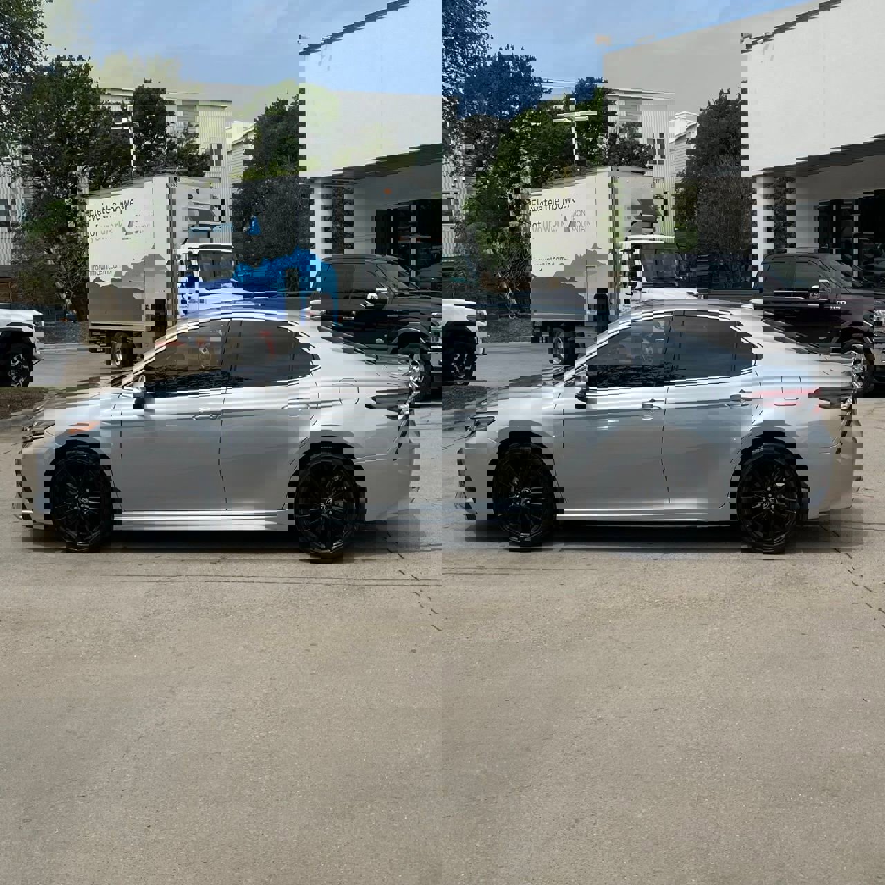 Used 2022 Toyota Camry XSE w/ Cold Weather Package image 3