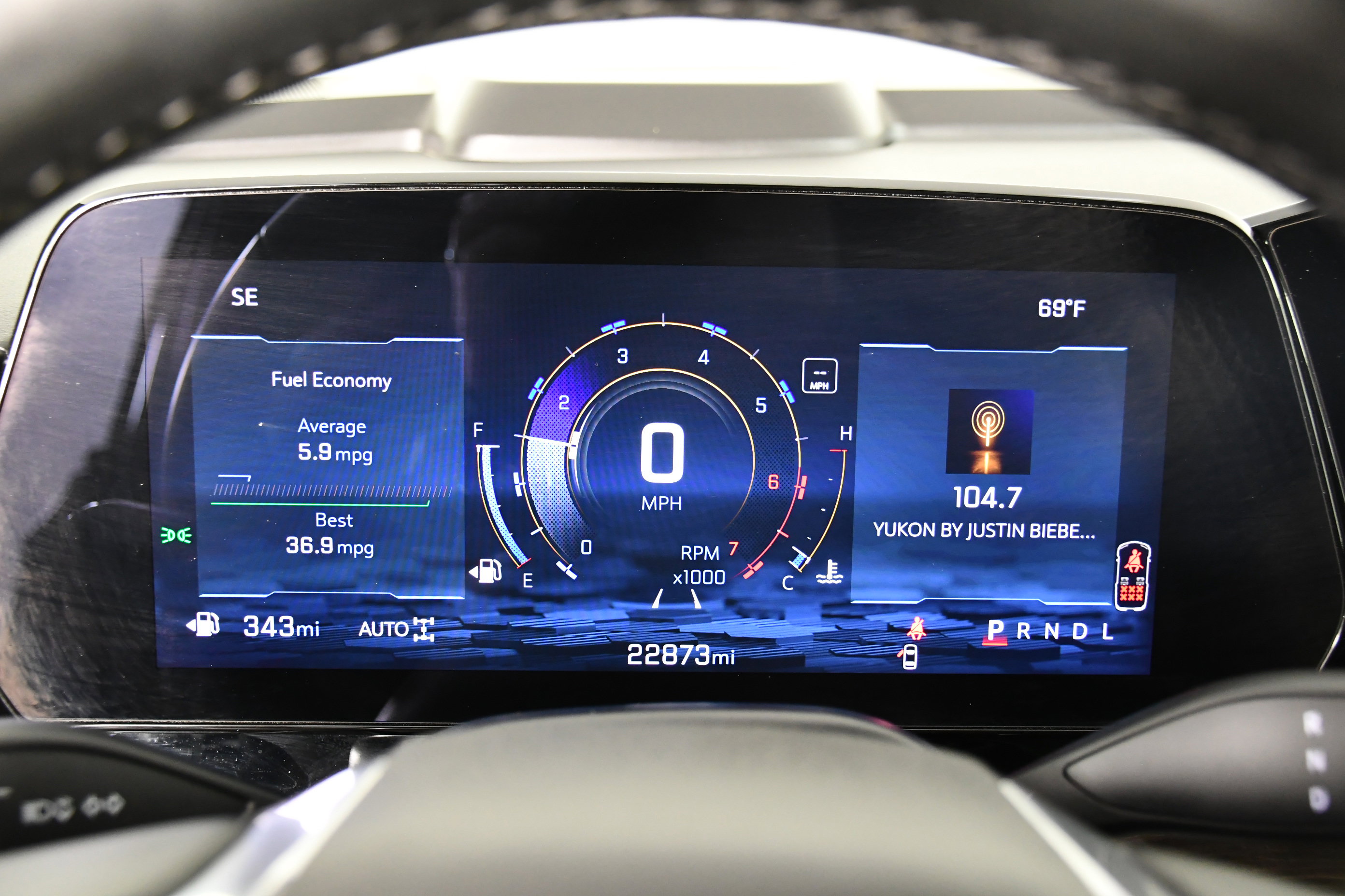 Used 2025 Chevrolet Suburban Z71 image 19