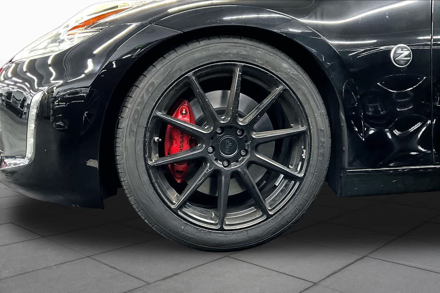 Used 2018 Nissan 370Z Touring Sport RWD image 10