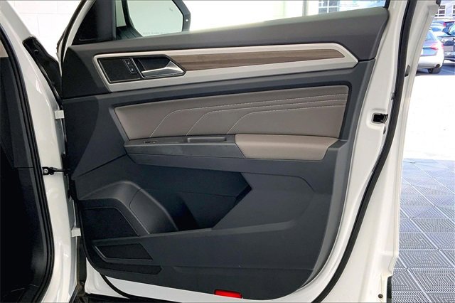 Certified 2023 Volkswagen Atlas SEL image 24