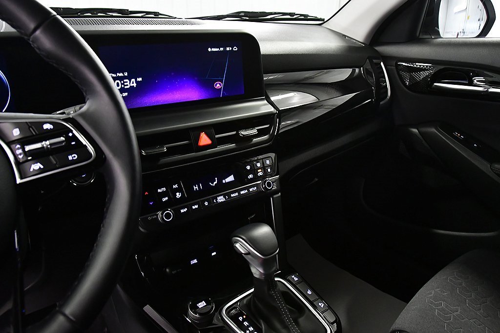 Used 2024 Kia Seltos X-Line image 21