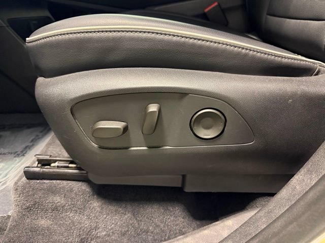 Used 2025 Buick Enclave Preferred w/ Power Package FWD image 17