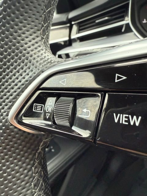 Used 2023 Audi S8 w/ S8 Executive Package image 72