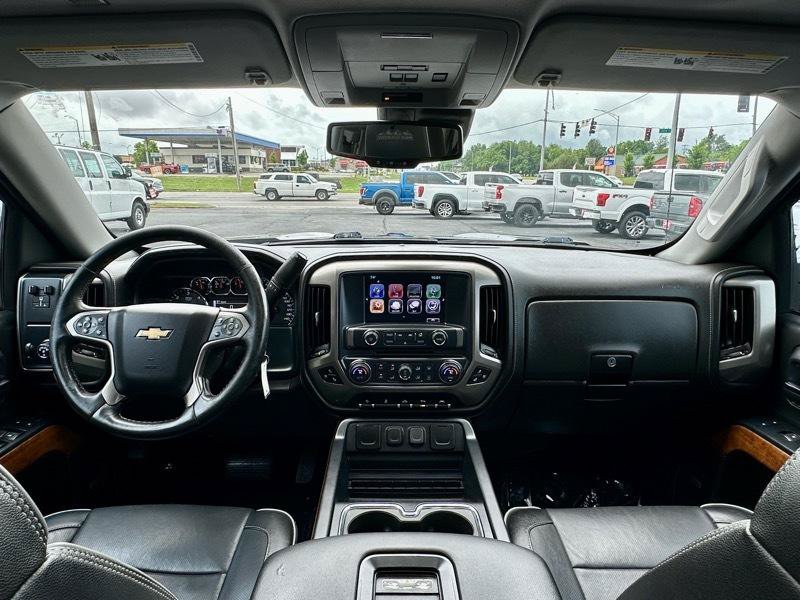 Used 2018 Chevrolet Silverado 1500 High Country RWD image 13