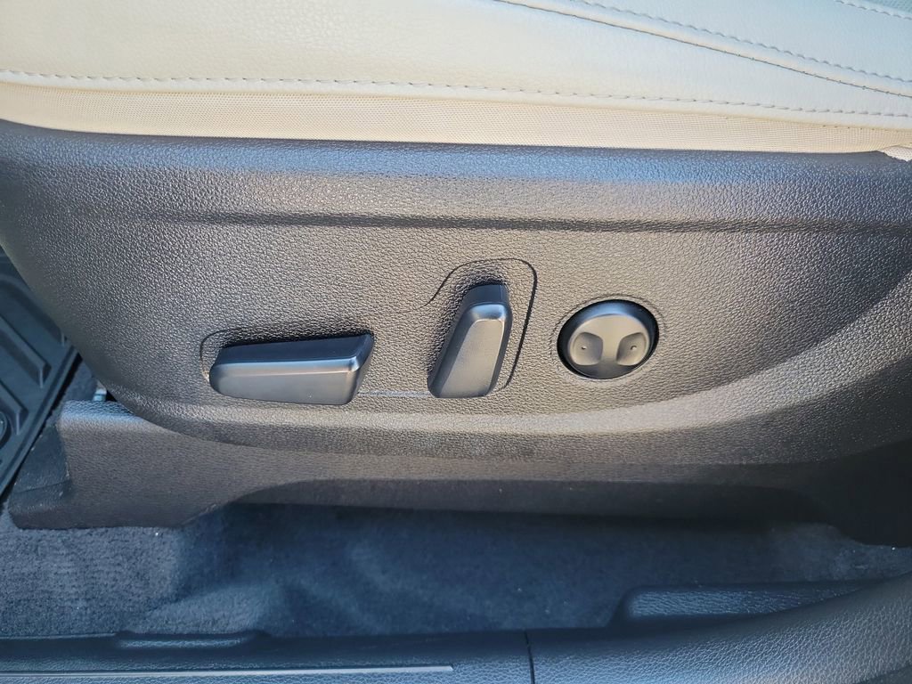 Used 2021 Kia Telluride EX w/ EX Premium Package image 26